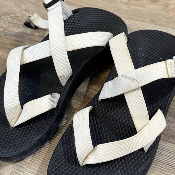 Chaco Tegu Women’s Sandals White Black Adjustable Outdoor Hiking Size 9 - Picture 3 of 10
